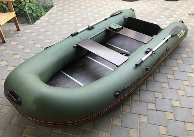 Catfish 310: вместительная лодка для комфортных путешествий